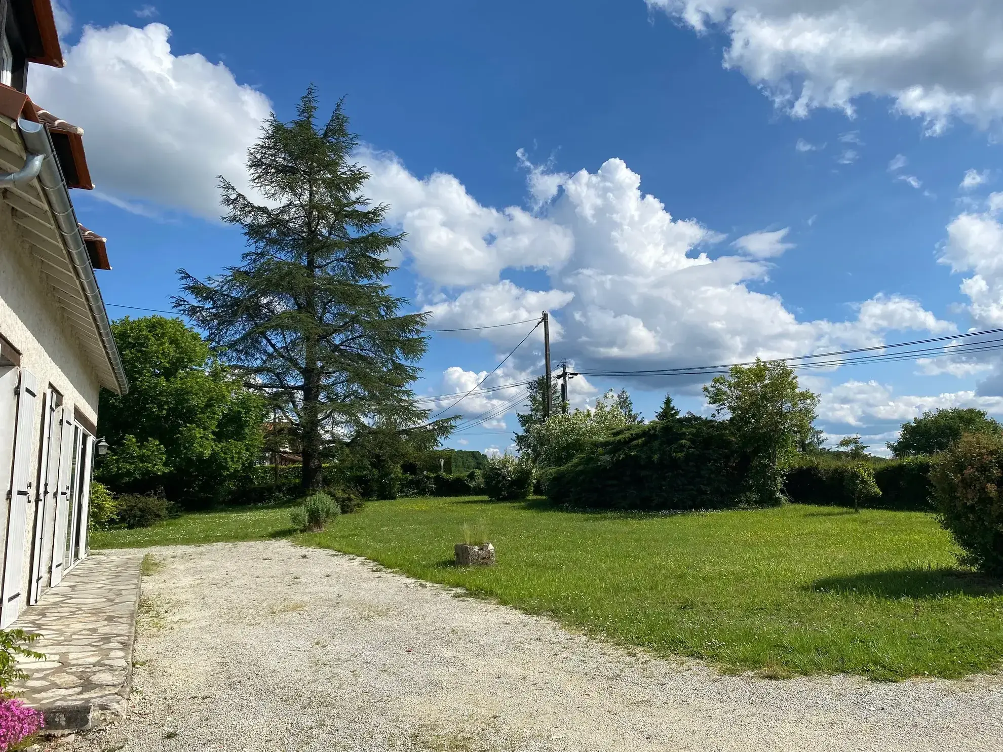 Belle maison périgourdine à Riberac avec terrasse et vue dégagée 