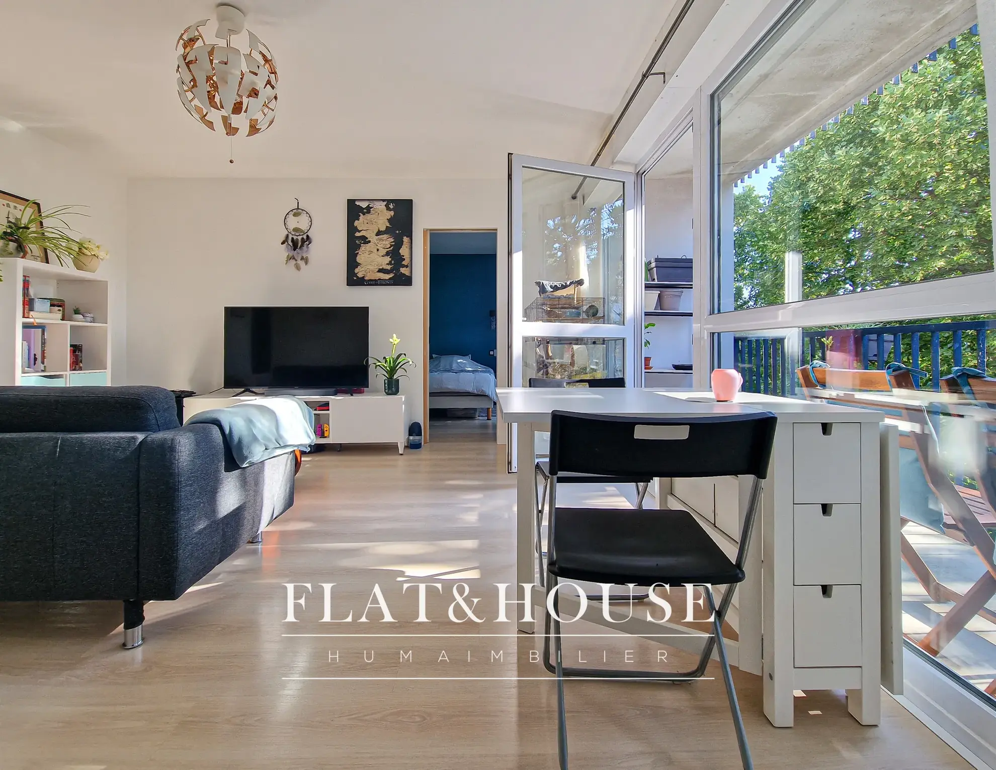 Appartement lumineux T3 à Rezé avec balcons, cave et parking, en parfait état 