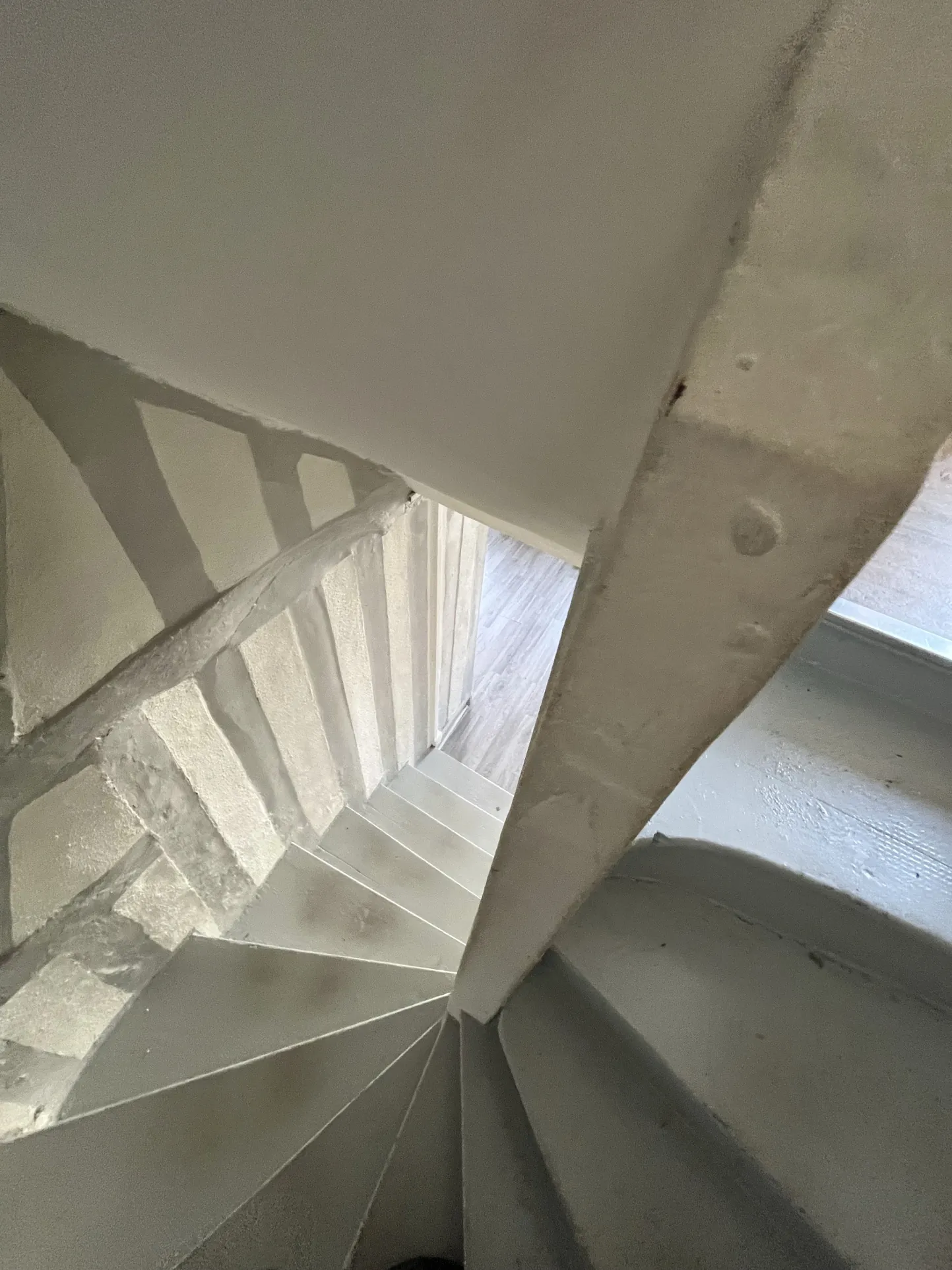 Lot immobilier avec local commercial et appartement loués à Elbeuf - 133 m² 