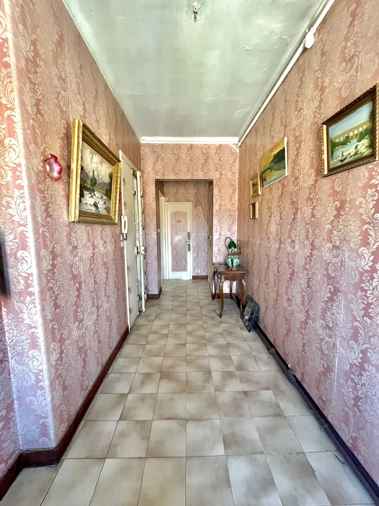 À VENDRE Appartement T3 à Nîmes - 84 m² avec grenier aménageable 