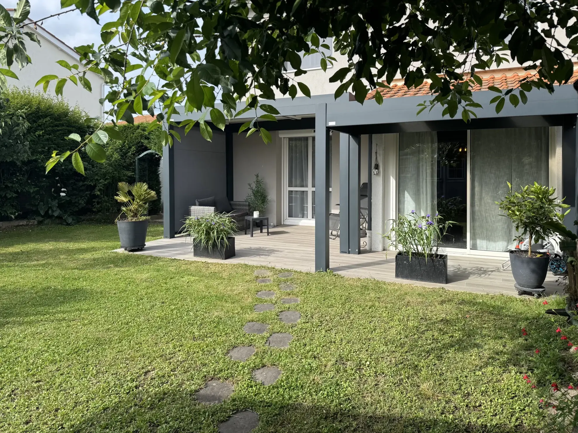 A vendre maison rénovée de 95 m² avec jardin proche Libourne 