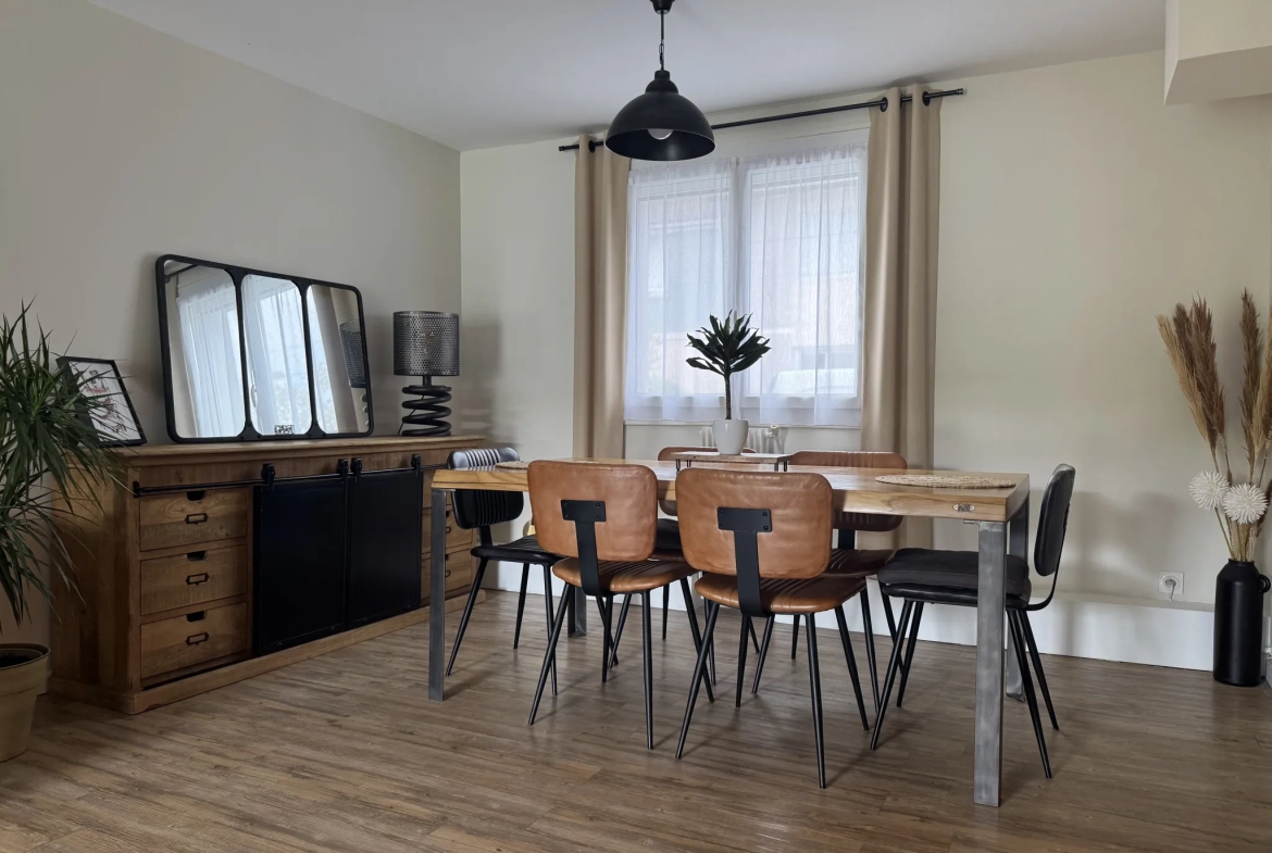 A vendre maison rénovée de 95 m² avec jardin proche Libourne 
