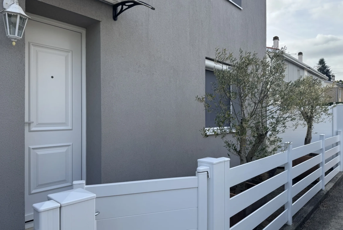 A vendre maison rénovée de 95 m² avec jardin proche Libourne 