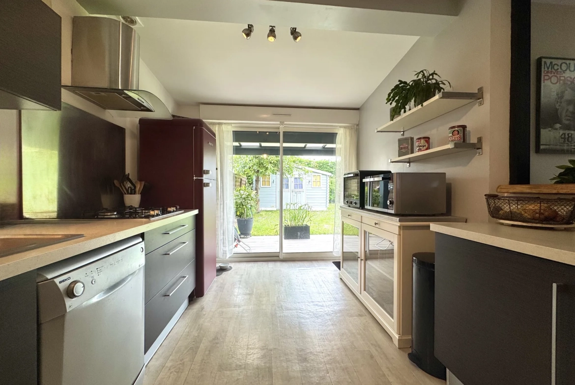 A vendre maison rénovée de 95 m² avec jardin proche Libourne 