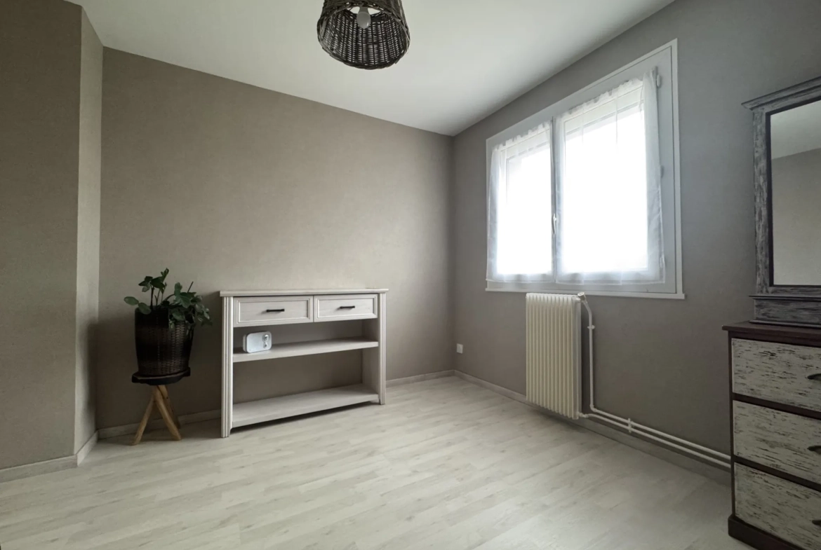 A vendre maison rénovée de 95 m² avec jardin proche Libourne 