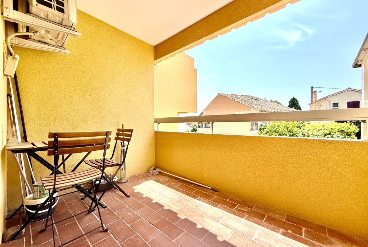 Studio à vendre à Bandol avec parking et proche des plages 