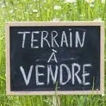 Terrain constructible de 481 m² à Camaret-sur-Aigues
