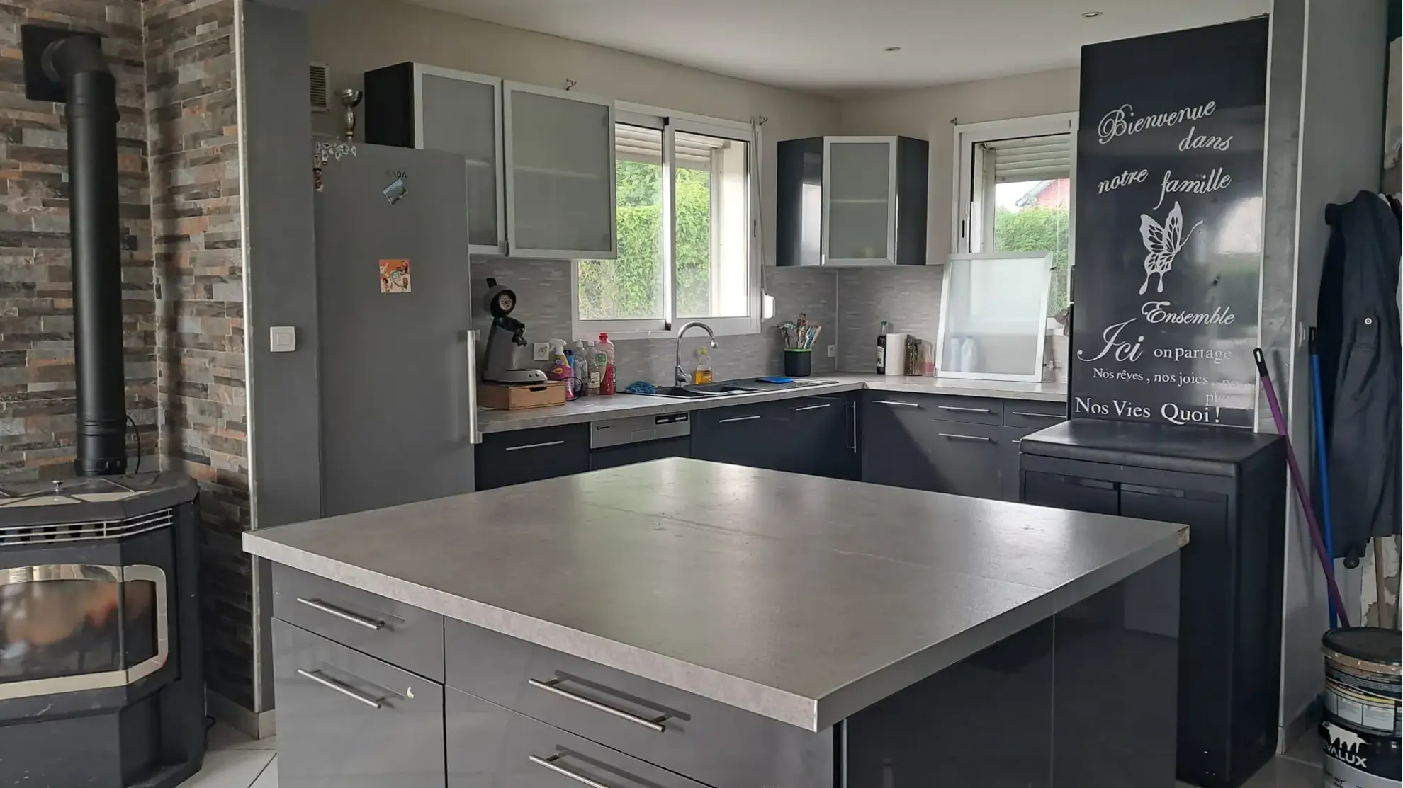 Maison individuelle à VADENCOURT avec 6 chambres, terrasse et vue sur la campagne 