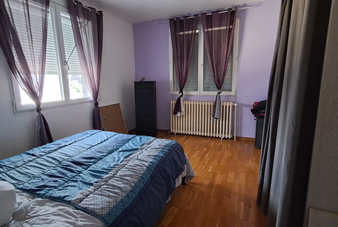 Maison individuelle à VADENCOURT avec 6 chambres, terrasse et vue sur la campagne 