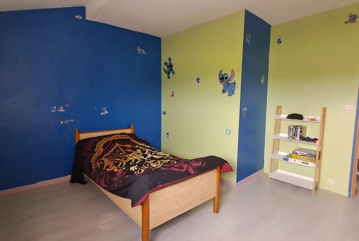 Maison individuelle à VADENCOURT avec 6 chambres, terrasse et vue sur la campagne 