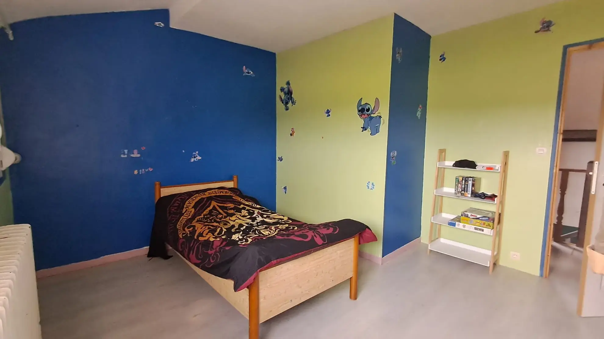 Maison individuelle à VADENCOURT avec 6 chambres, terrasse et vue sur la campagne 