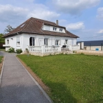 Maison individuelle à VADENCOURT avec 6 chambres, terrasse et vue sur la campagne