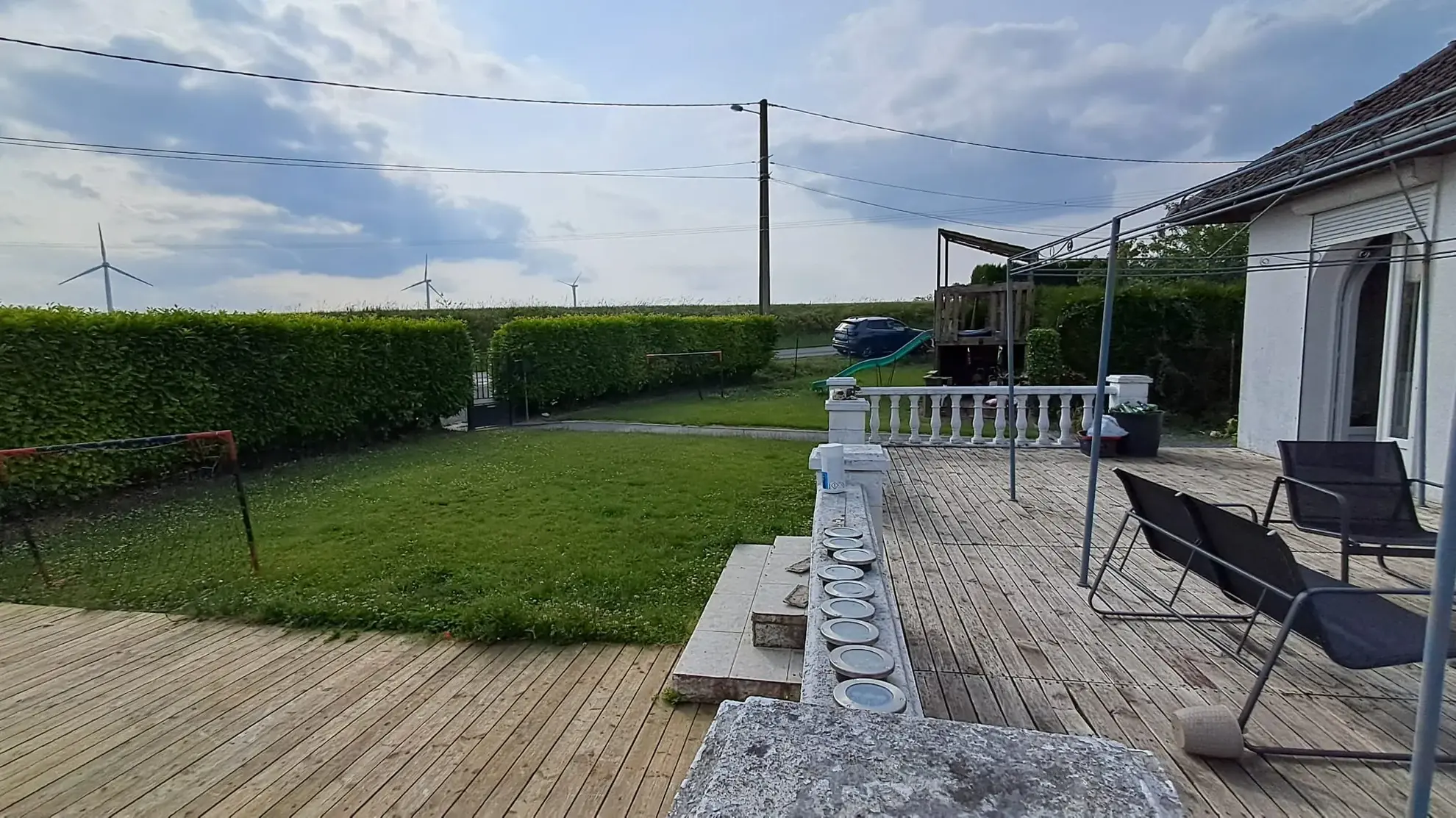 Maison individuelle à VADENCOURT avec 6 chambres, terrasse et vue sur la campagne 