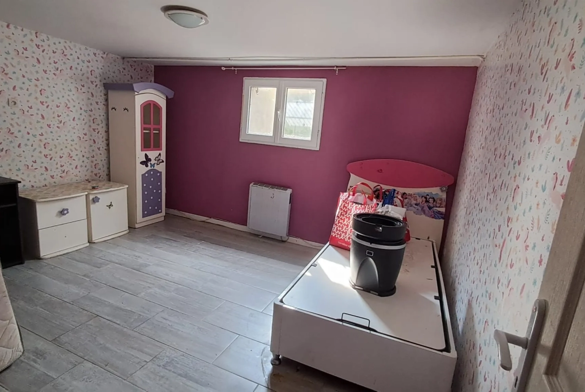 Maison individuelle à VADENCOURT avec 6 chambres, terrasse et vue sur la campagne 