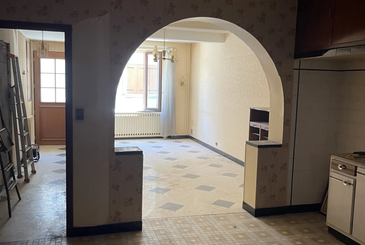 Maison de village à Palaminy avec fort potentiel de rénovation et investissement locatif 