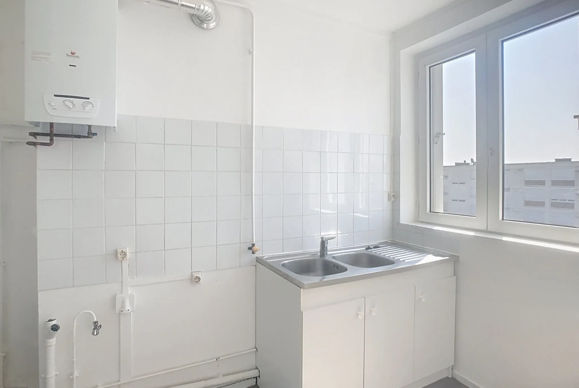 Appartement T5 avec vue Pyrénées à Mourenx – Balcon, cave, idéal investisseur ou primo-accédant 
