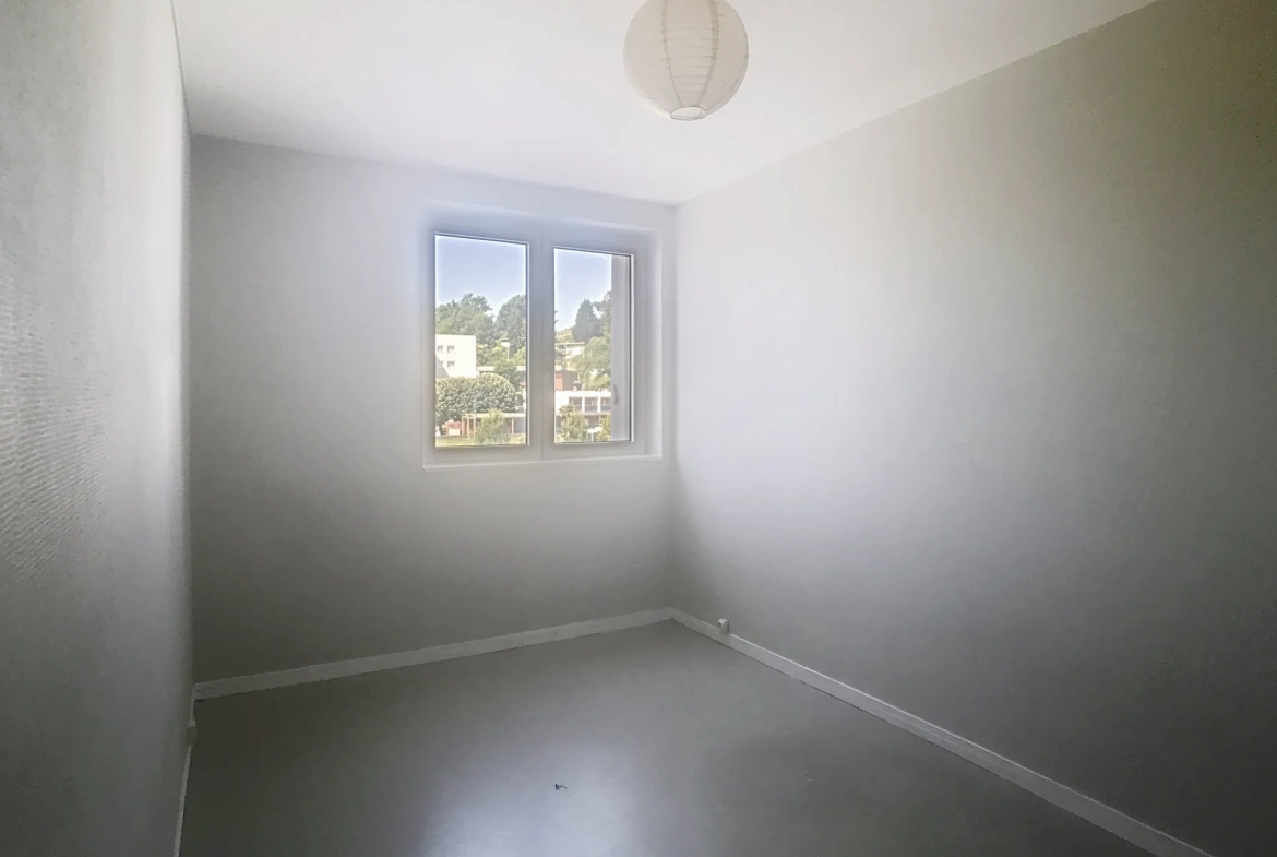 Appartement T5 avec vue Pyrénées à Mourenx – Balcon, cave, idéal investisseur ou primo-accédant 