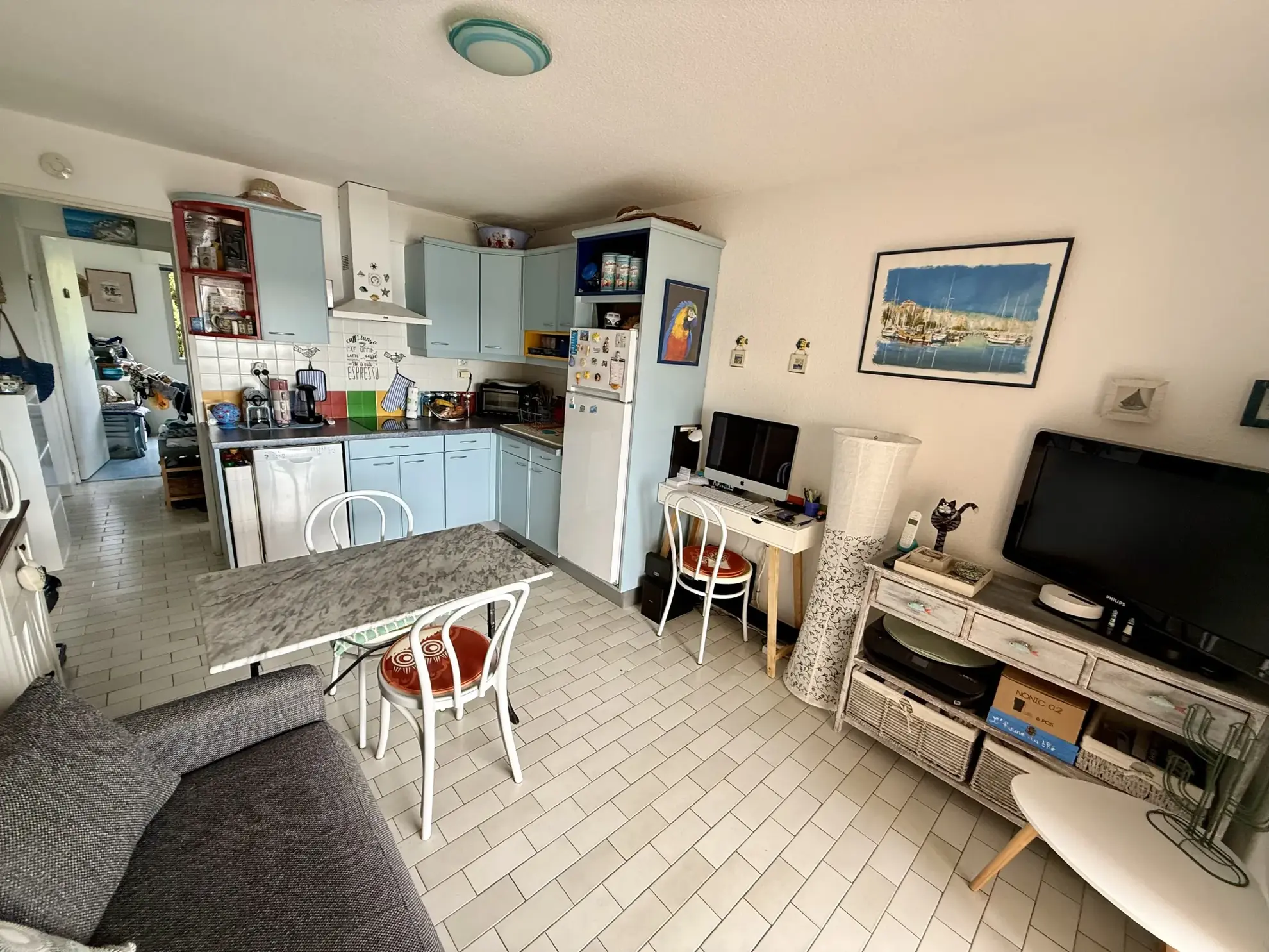 Appartement T2 avec vue mer à vendre à Bandol, résidence sécurisée à 15 minutes de la plage 