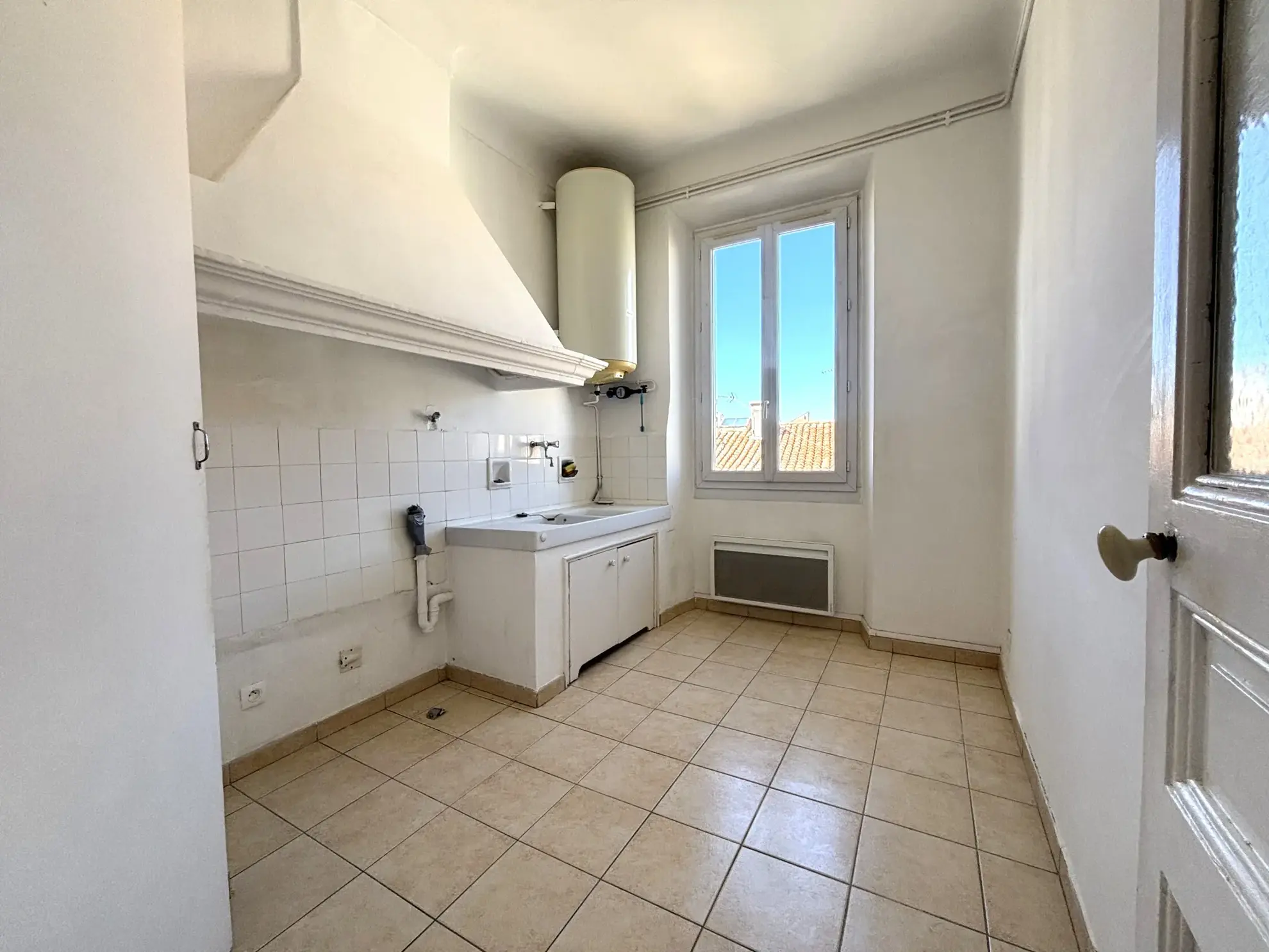 Appartement T3 de 61,5 m² à Toulon Ouest, Bas Saint Roch, proche commodités 