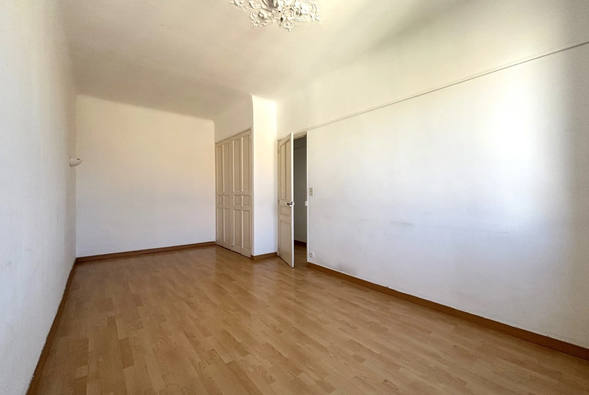 Appartement T3 de 61,5 m² à Toulon Ouest, Bas Saint Roch, proche commodités 