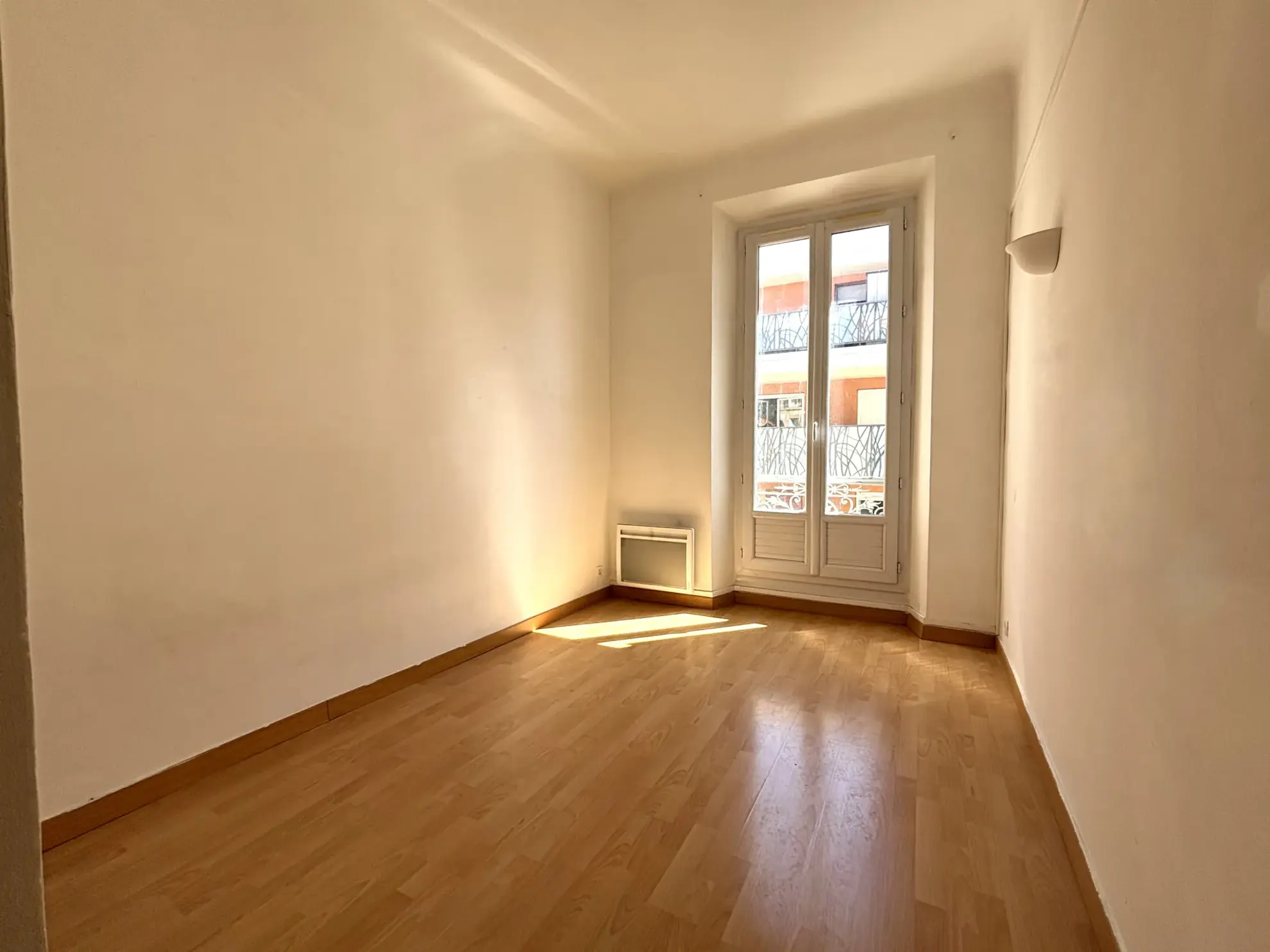 Appartement T3 de 61,5 m² à Toulon Ouest, Bas Saint Roch, proche commodités 