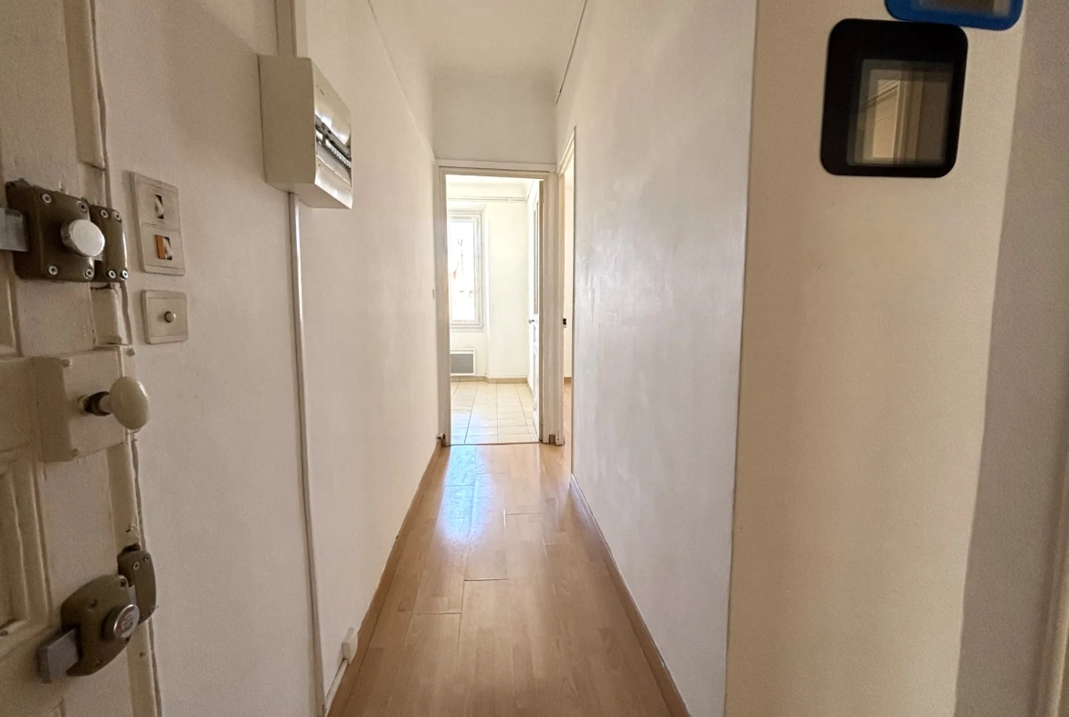 Appartement T3 de 61,5 m² à Toulon Ouest, Bas Saint Roch, proche commodités 