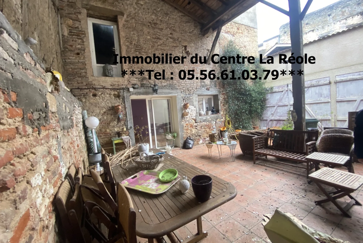 Maison de ville spacieuse de 320 m² avec 6 chambres à La Réole 