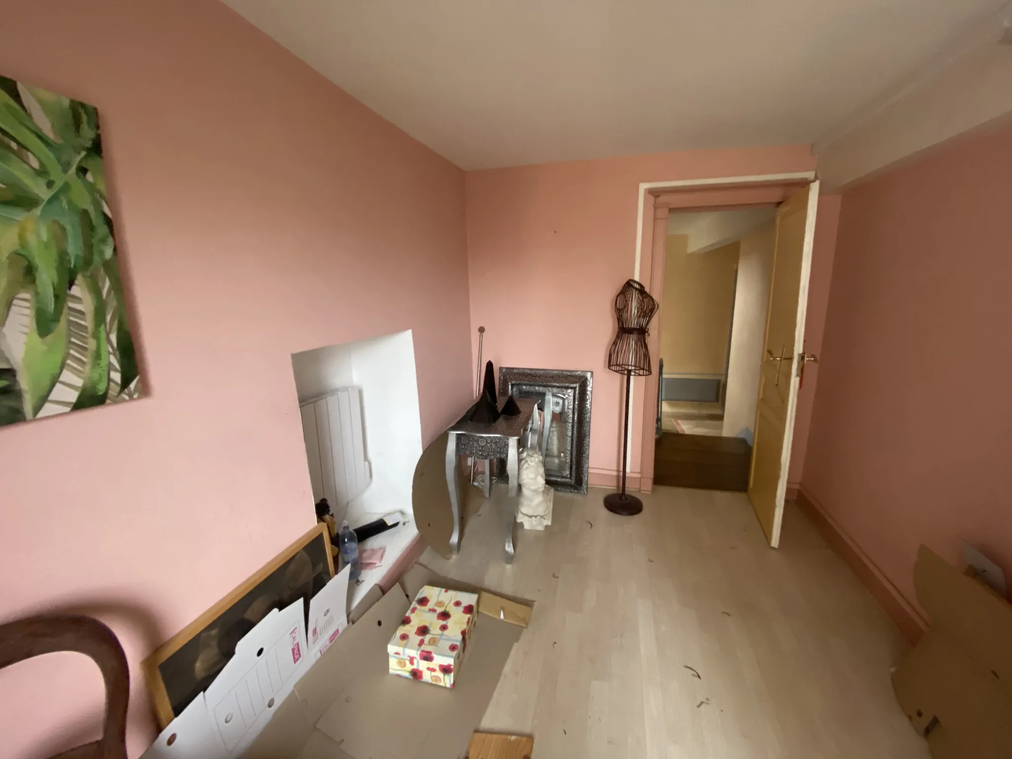 Maison de ville spacieuse de 320 m² avec 6 chambres à La Réole 