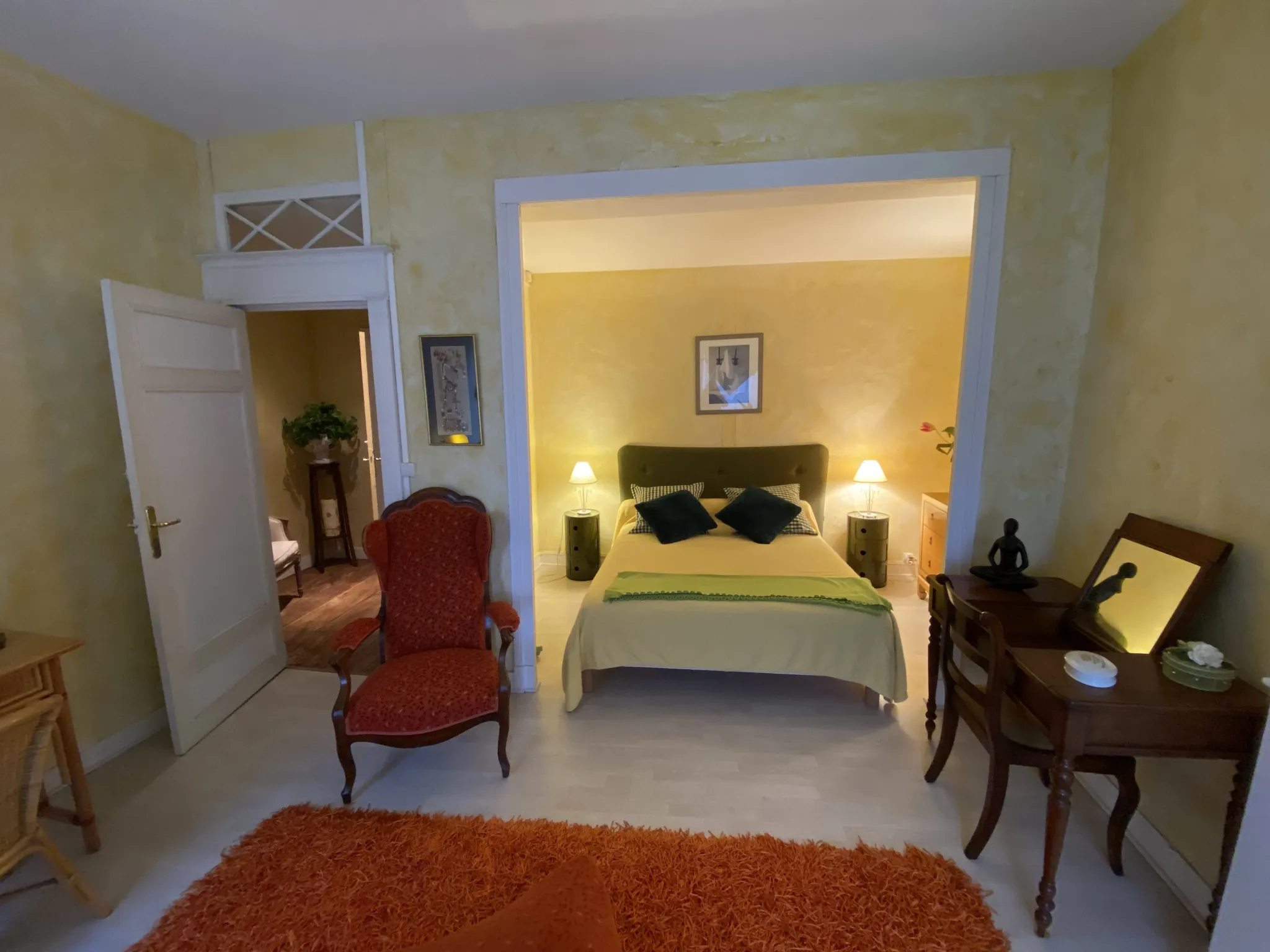 Maison de ville spacieuse de 320 m² avec 6 chambres à La Réole 
