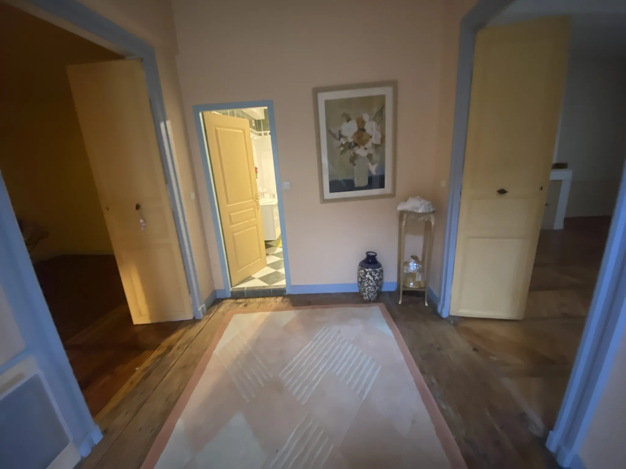 Maison de ville spacieuse de 320 m² avec 6 chambres à La Réole 