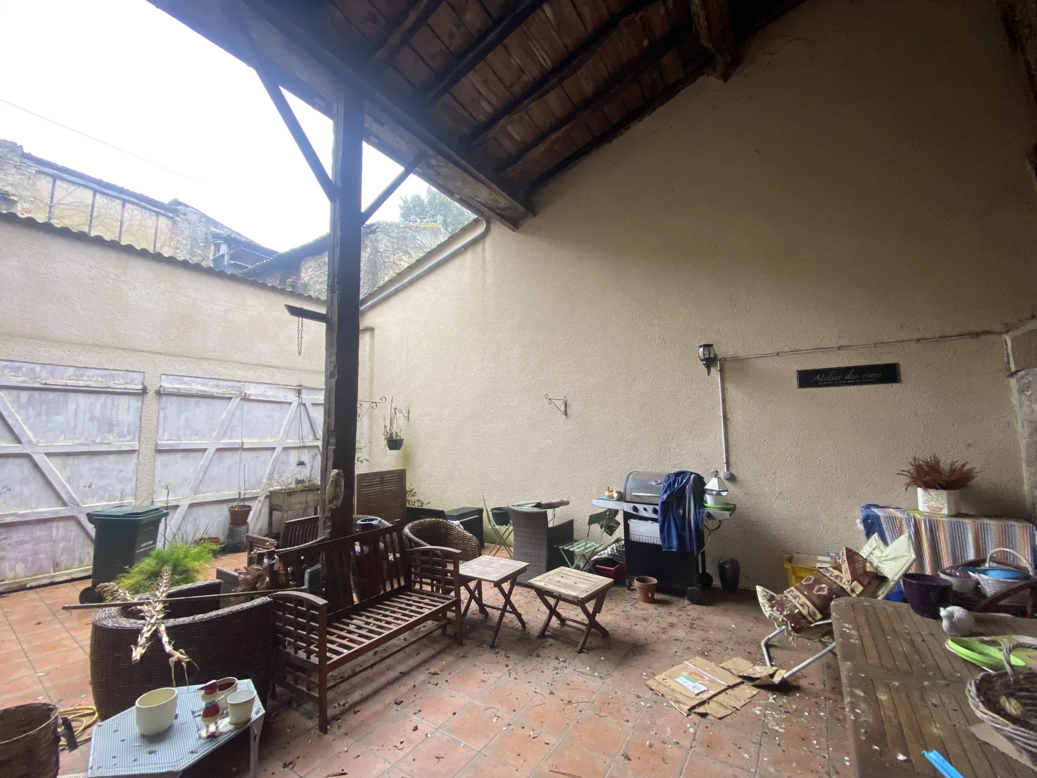 Maison de ville spacieuse de 320 m² avec 6 chambres à La Réole 