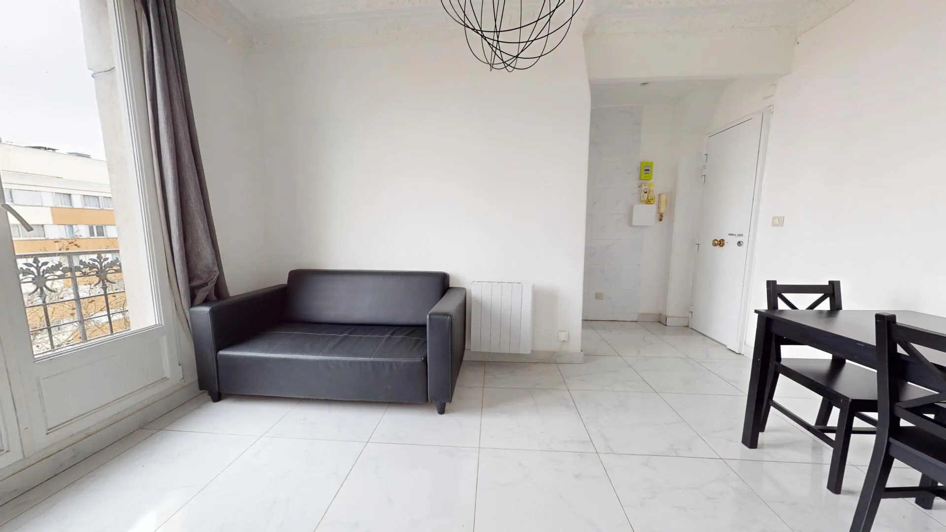 Appartement F2 meublé avec balcon au Dernier étage - Proche RER B du Bourget 