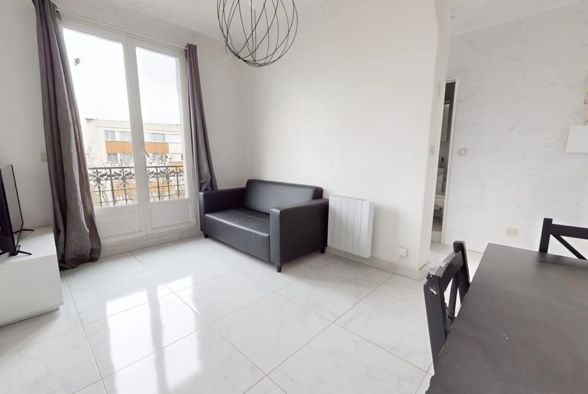 Appartement F2 meublé avec balcon au Dernier étage - Proche RER B du Bourget 