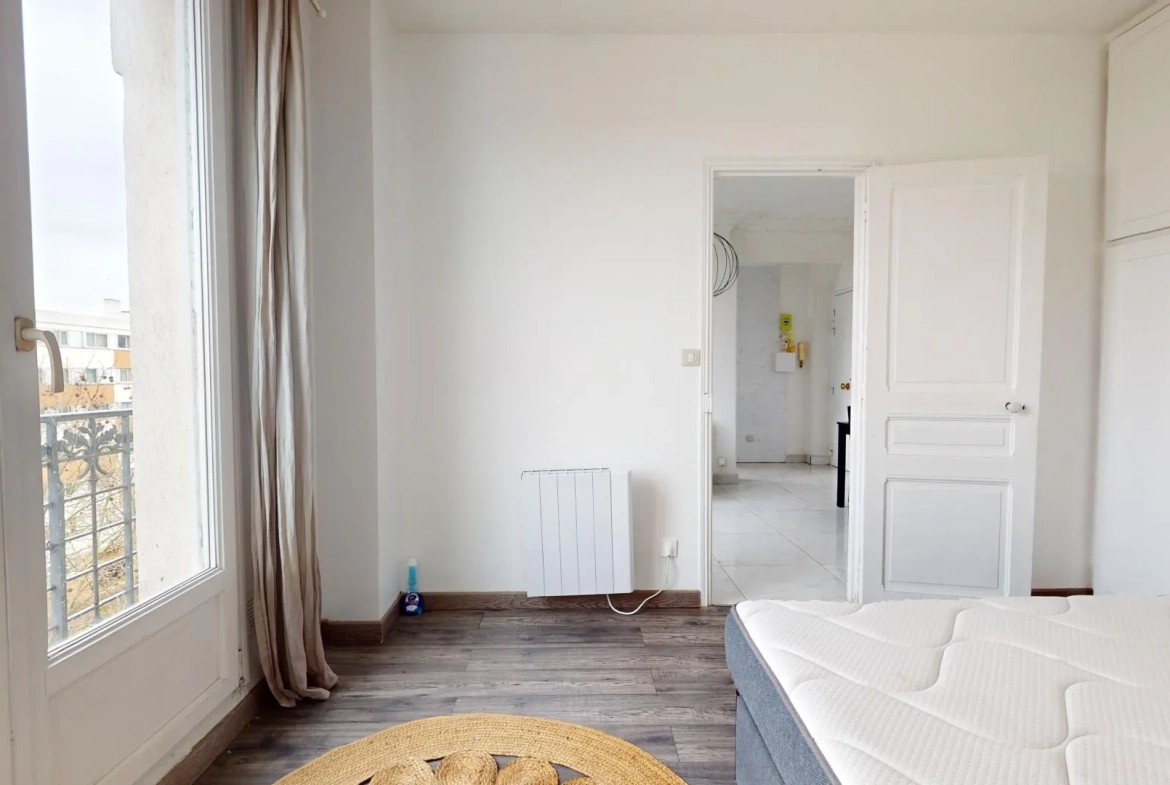 Appartement F2 meublé avec balcon au Dernier étage - Proche RER B du Bourget 