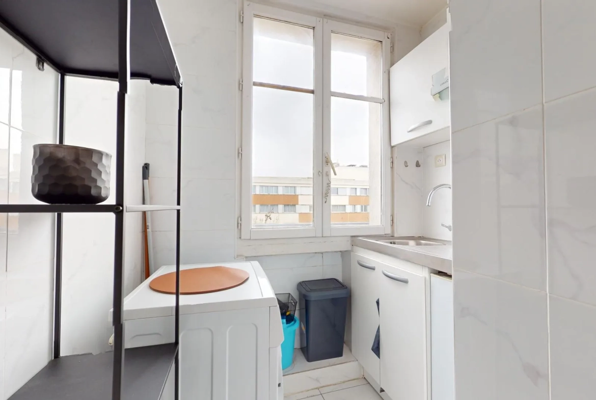 Appartement F2 meublé avec balcon au Dernier étage - Proche RER B du Bourget 