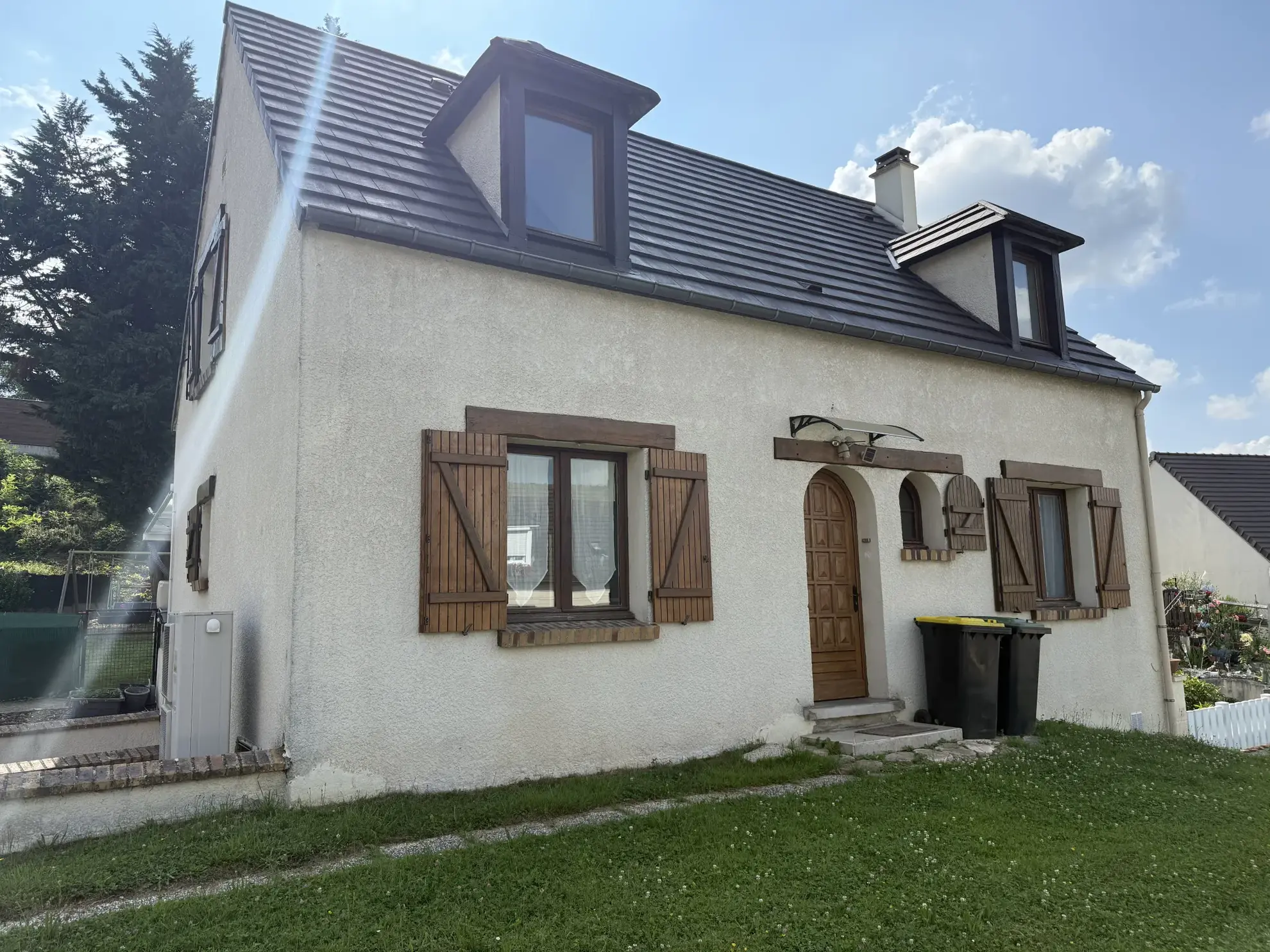 À vendre pavillon traditionnel à Rantigny avec 3 chambres, sous-sol complet et terrain clos 