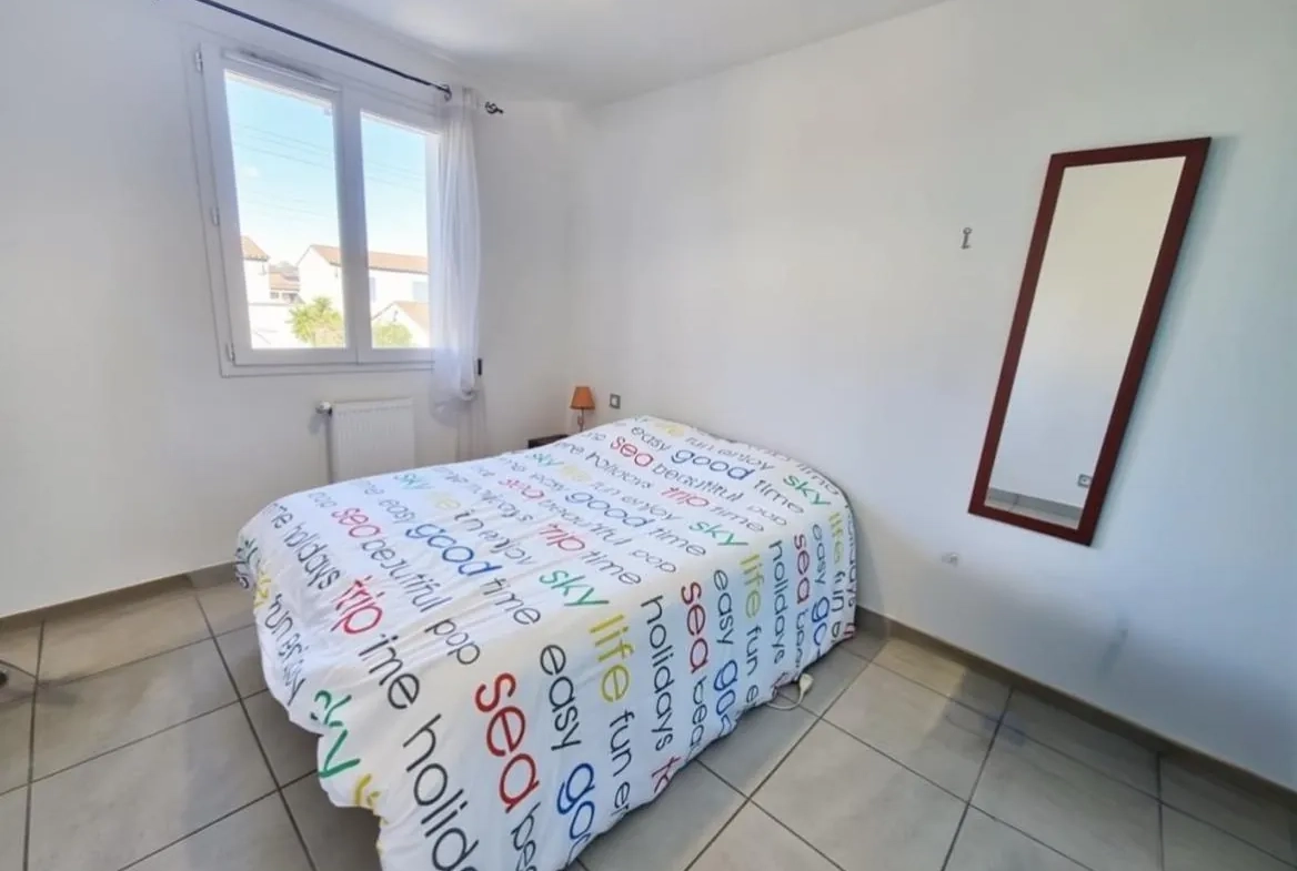 Pavillon lumineux récent à Port-de-Bouc avec 3 chambres, jardin et parking privé 