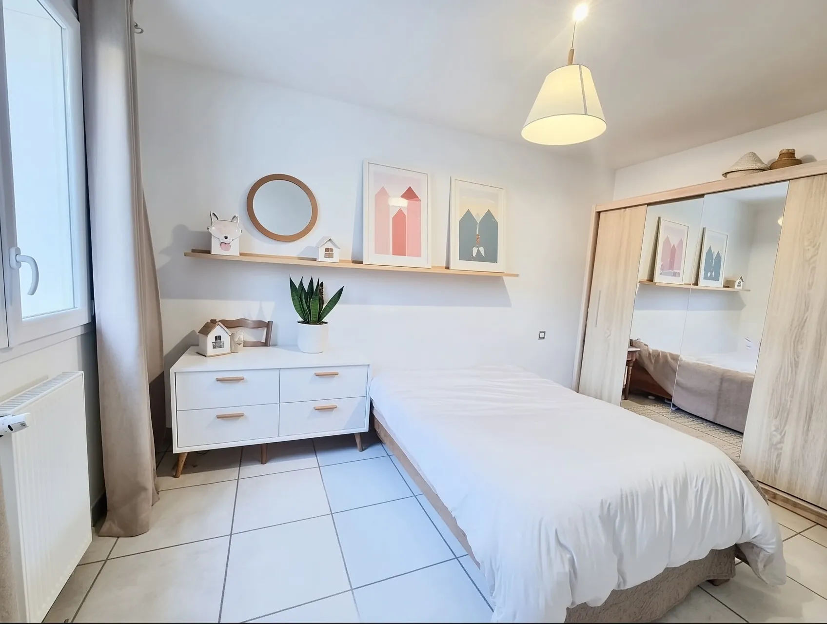 Pavillon lumineux récent à Port-de-Bouc avec 3 chambres, jardin et parking privé 