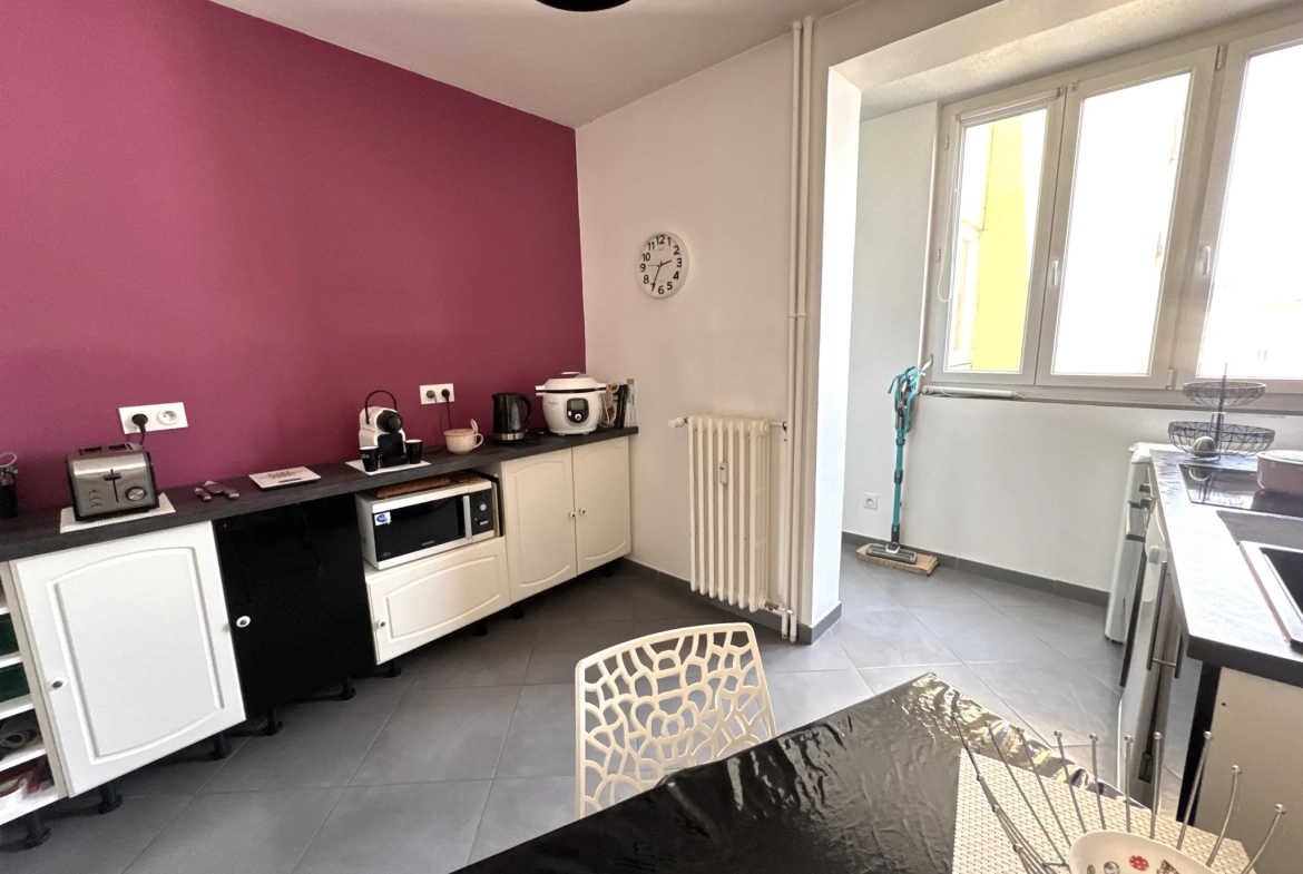 Appartement F2 bis lumineux avec cave à Saint-Étienne – Opportunité d'achat ou d'investissement 
