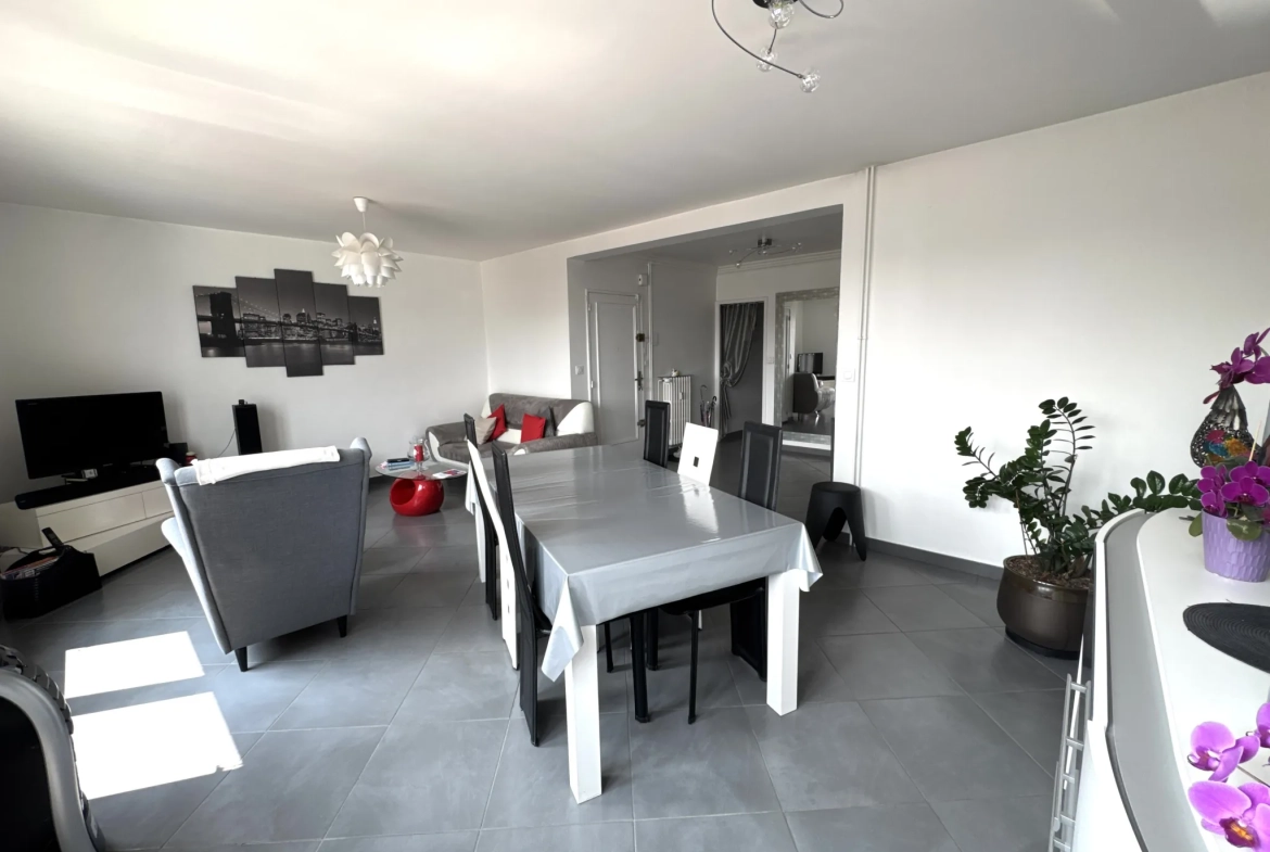 Appartement F2 bis lumineux avec cave à Saint-Étienne – Opportunité d'achat ou d'investissement 