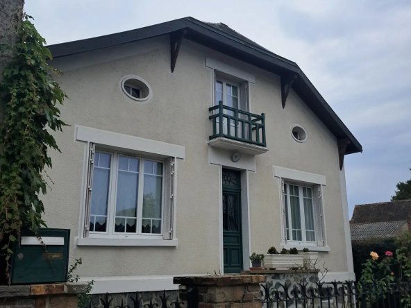 Maison en pierres avec jardin et garage à Lubersac