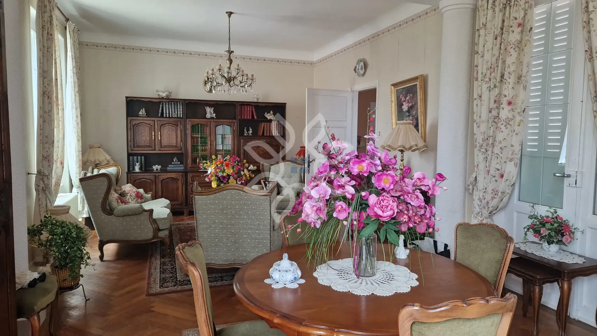 Vente Maison à Brioude avec Tour et Jardin, Charme Années 60 