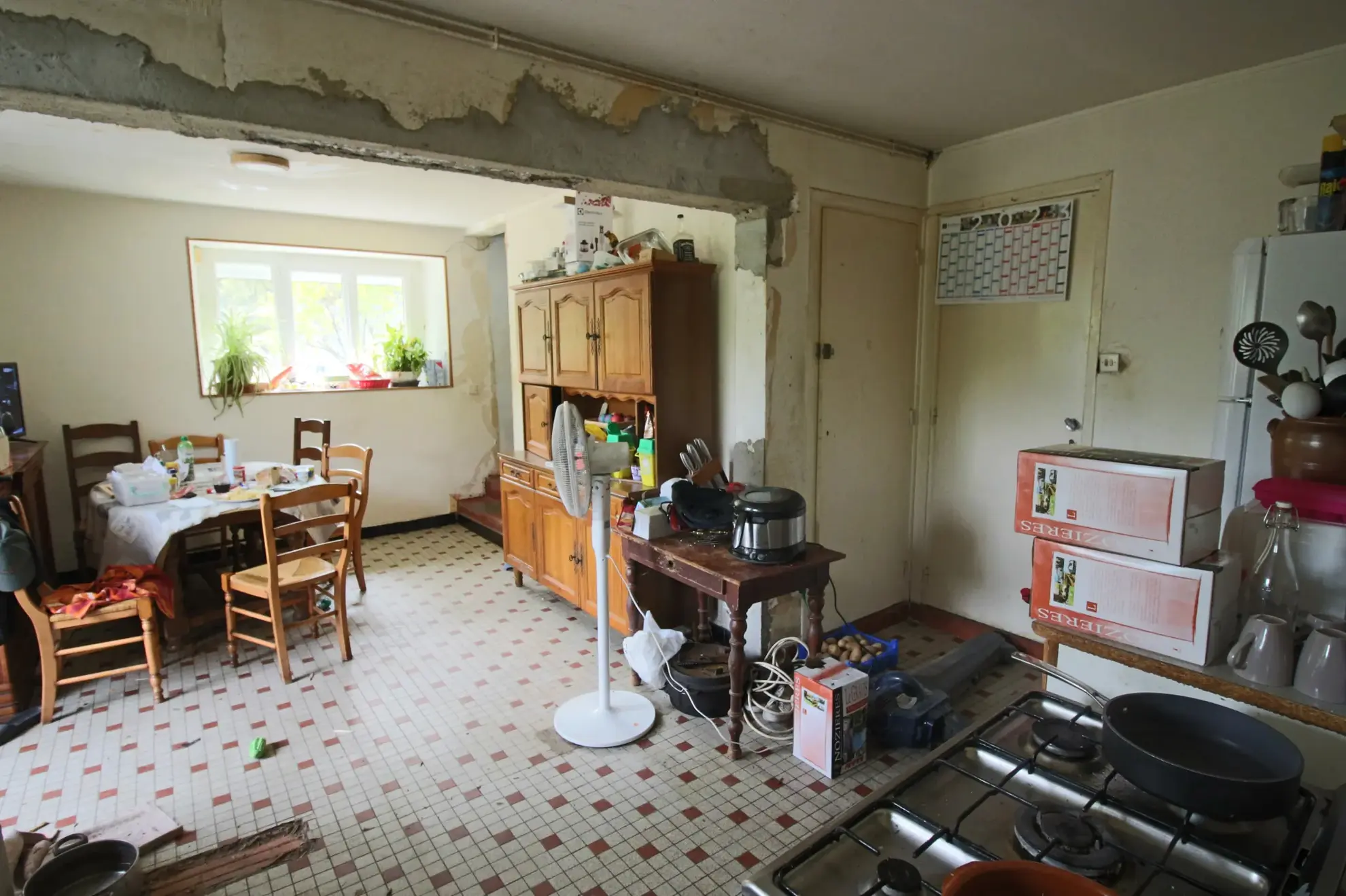 Maison rénovable avec grand terrain à Prayssac proche Puy l'Évêque 