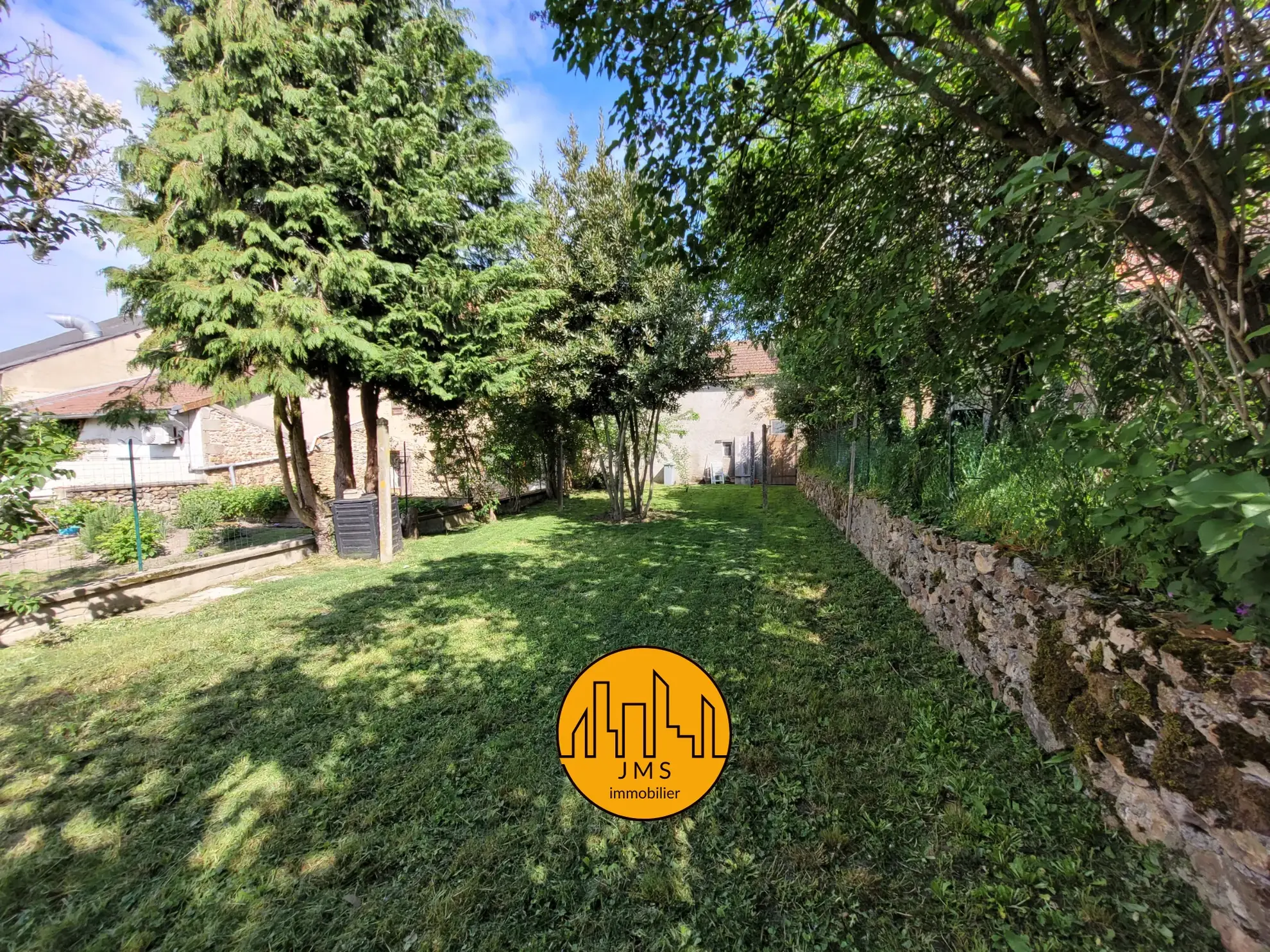 Belle maison familiale de 138 m² au Montet avec jardin et garage 