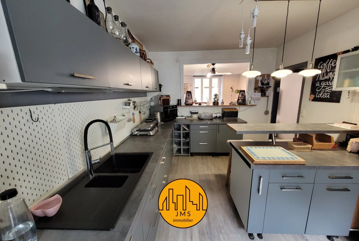 Belle maison familiale de 138 m² au Montet avec jardin et garage 