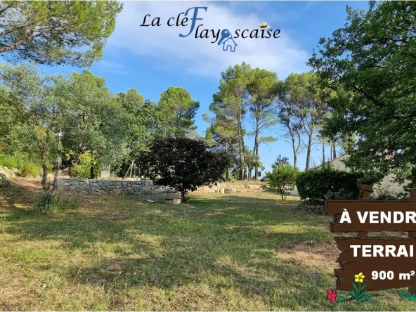 Terrain constructible de 900 m² à Flayosc, proche Draguignan, au calme