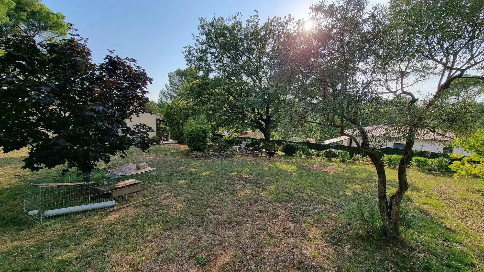 Terrain constructible de 900 m² à Flayosc, proche Draguignan, au calme 