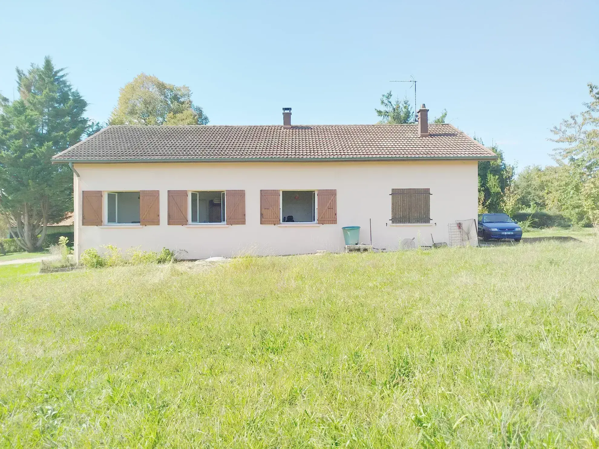 Villa de plain-pied de 106 m² à Saint Trivier de Courtes - Idéal premier achat ou artisan 
