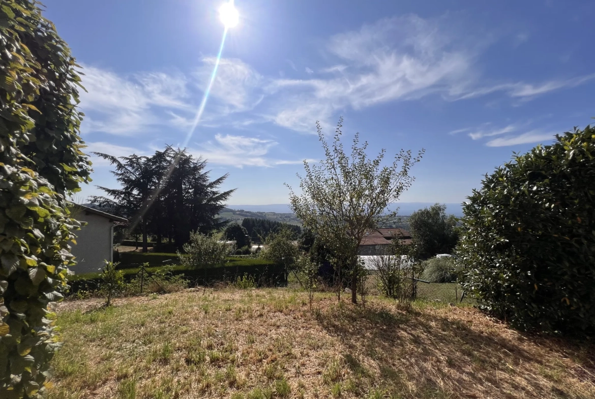 Villa familale avec piscine et dépendances à Fontanes, secteur calme 