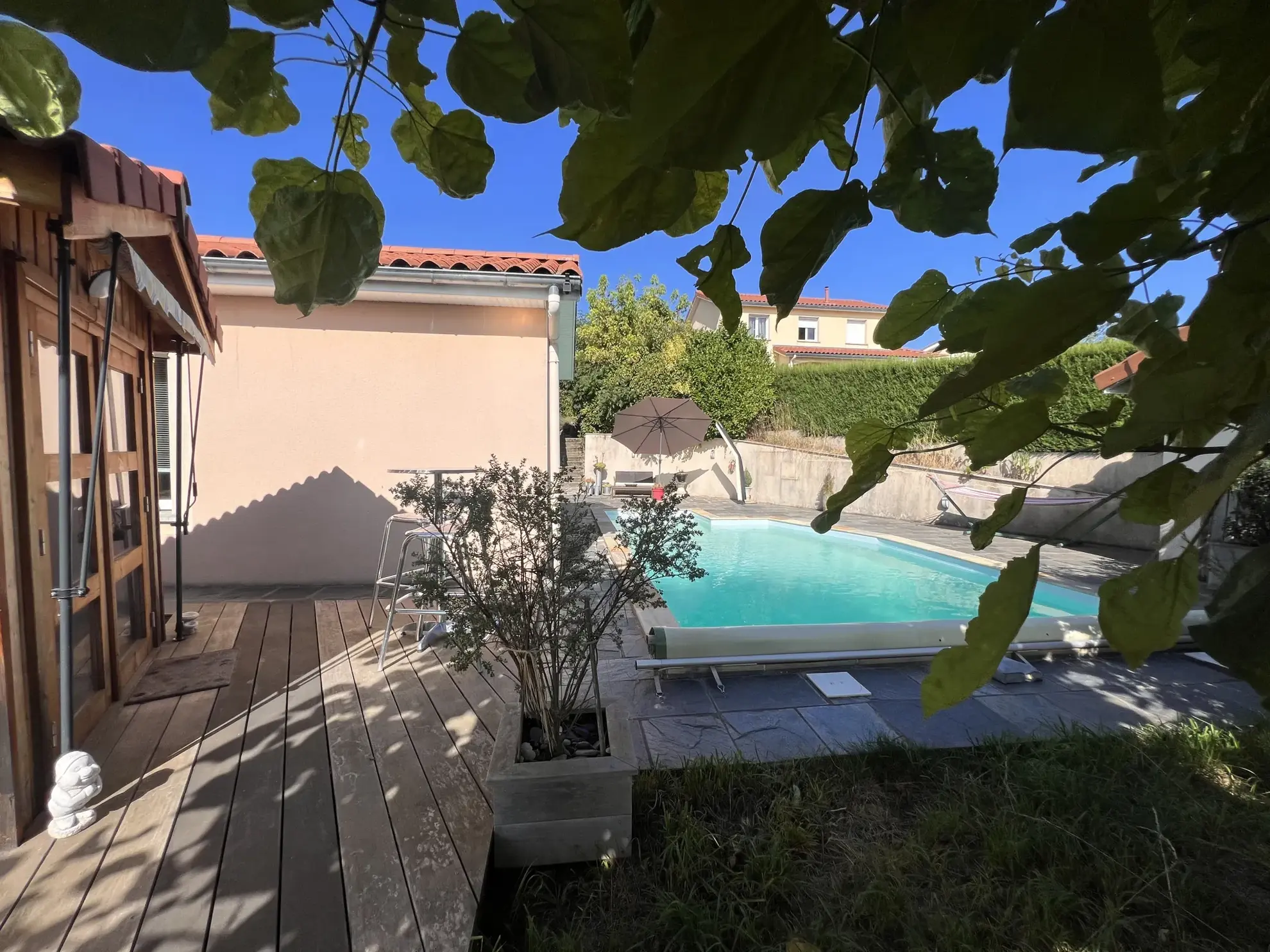 Villa familale avec piscine et dépendances à Fontanes, secteur calme 